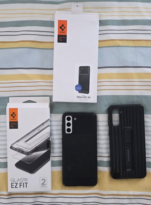 Samsung Galaxy S21+ 5G dual sim 256gb,are folia din fabrica pe ecran