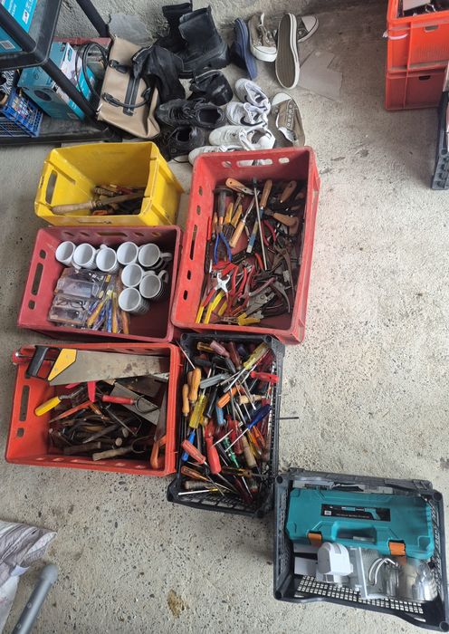 Vând marfă pentru piață