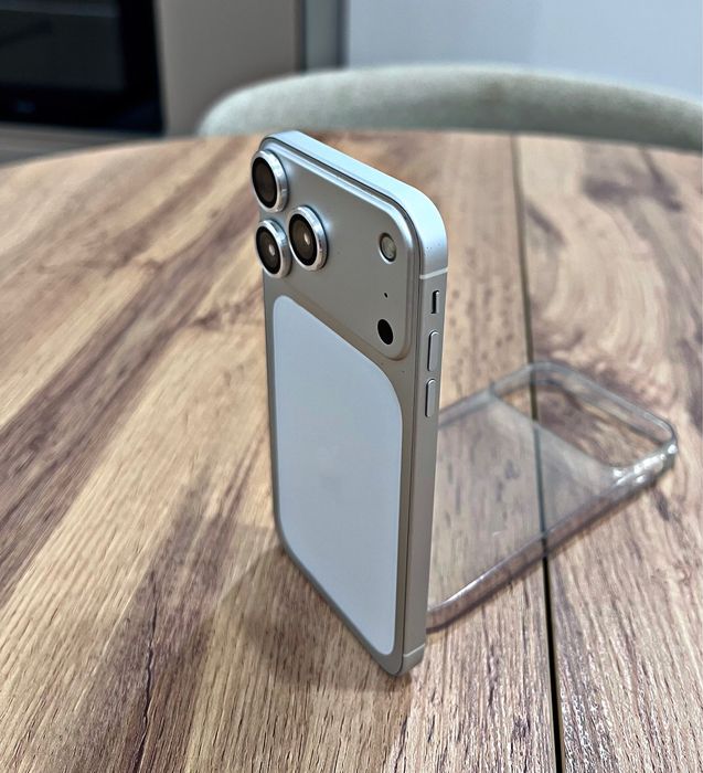  iPhone XR/256GB В корпусе Айфон 17 PRO