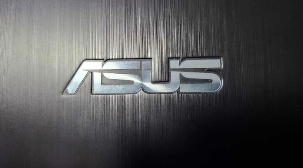 Asus Core I7-7 В Отличном состояний