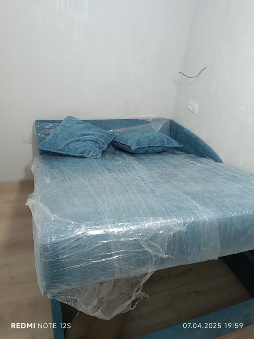 В наличии диван кровать с подъмеым механизмом размер 145-190 ткань габ