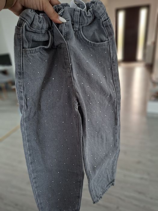 Lot blugi fetita 4/5 ani