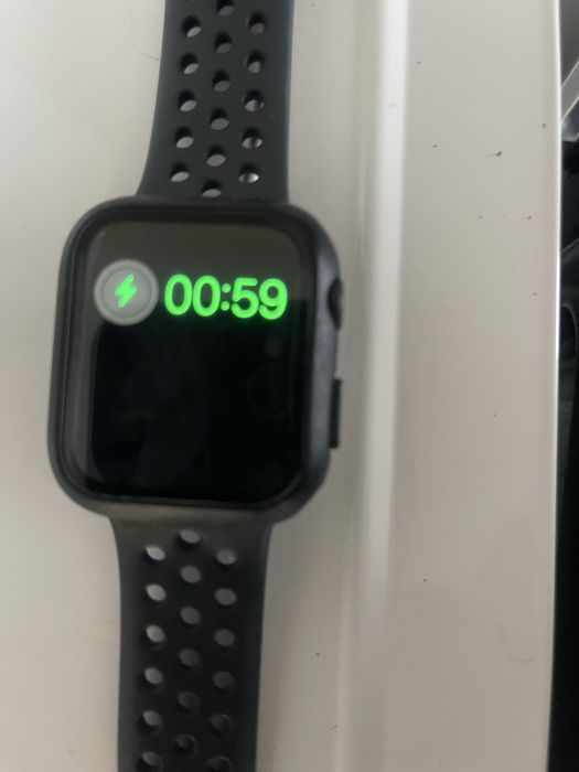 Apple Watch S5 44mm Nike Edition