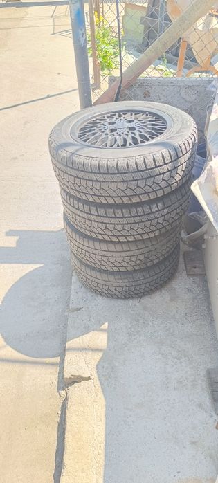 Vând jante și cauciucuri