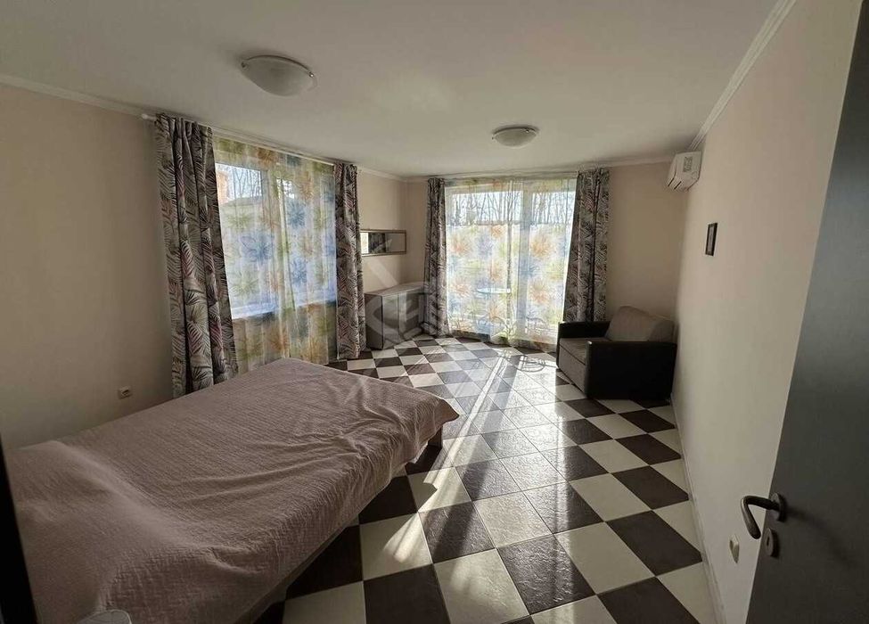 Тристаен апартамент в Созопол 75815