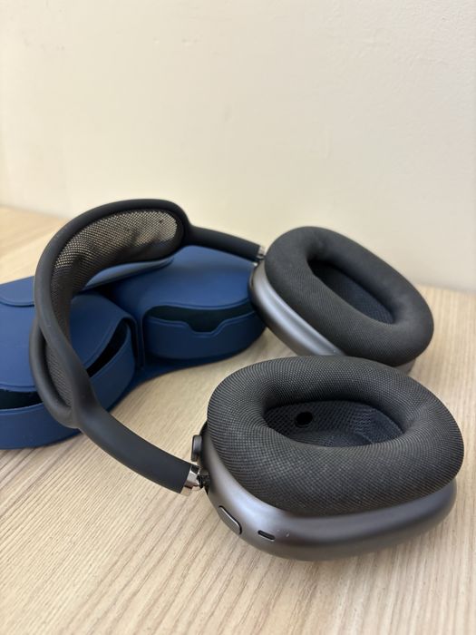 Продам наушники apple airpods max