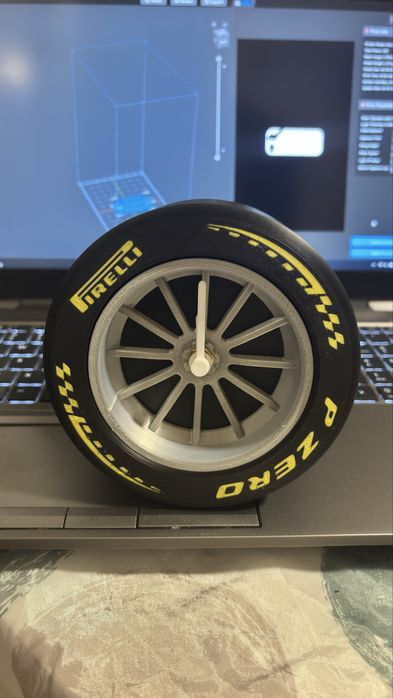 Ceas birou in forma de roata Formula 1 Medium printata 3D