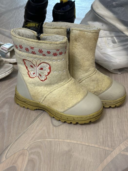 Отдам обувь с 32 по 36 размер