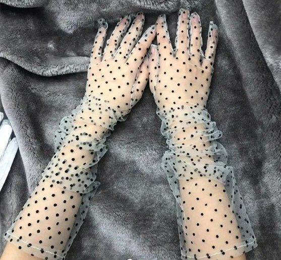 Перчатки длинные в горох сетка