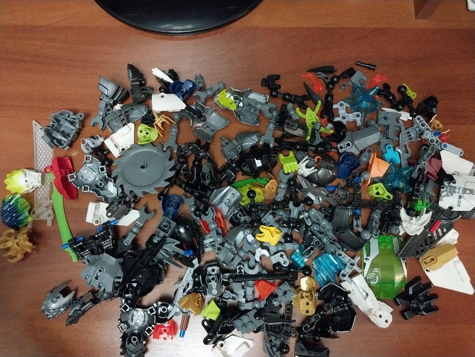 Детали от лего бионикл, оригинал