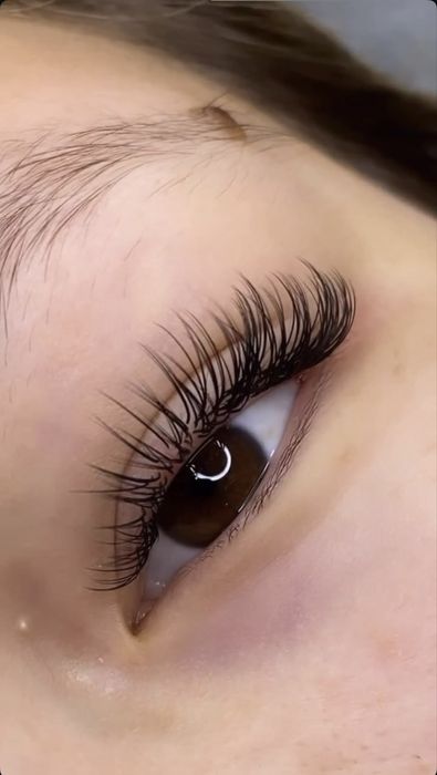 Наращивание ресниц. 5500 тенге