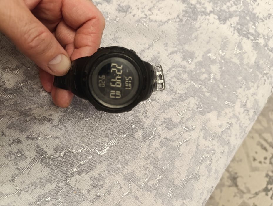 Продам   часы  Skmei