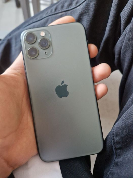 Обменяю айфон 11 про 256гб идеал