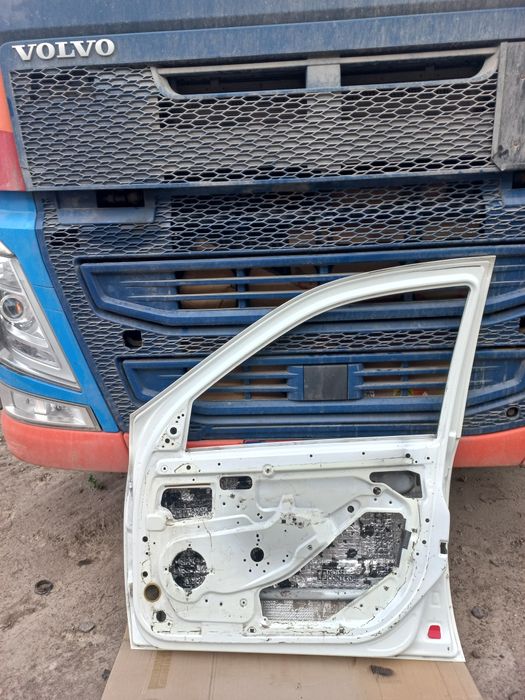 Продам дверь от лады гранты