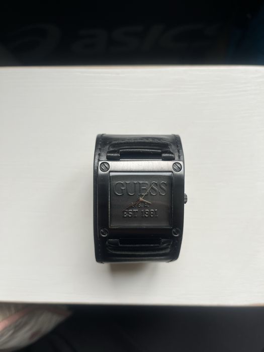 Унисекс часовник Guess
