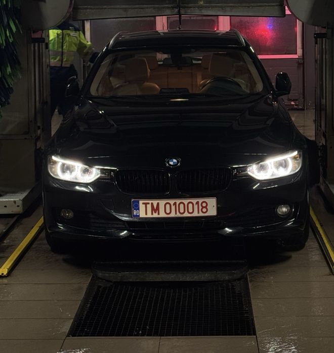 BMW Automat • 318i 2014