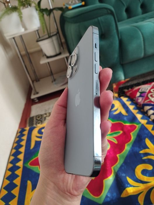 Айфон 13 про макс в отличном состояние