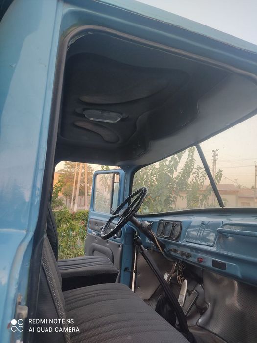 Zil  sotiladi narxi kelishiladi