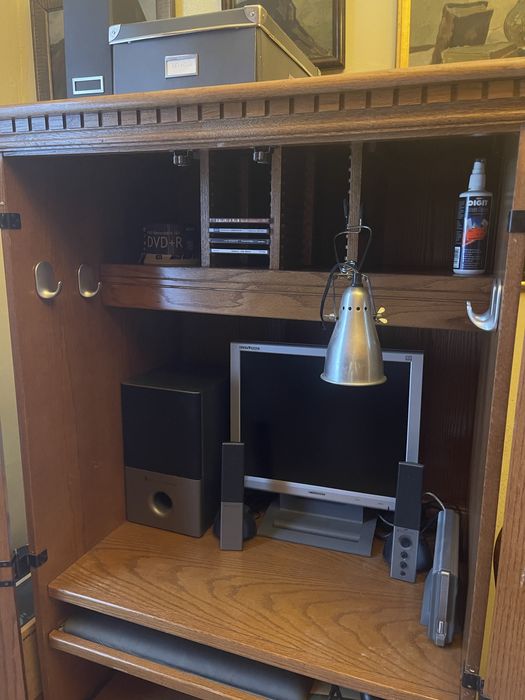 dulap pentru calculator, din stejar masiv,  adus din SUA