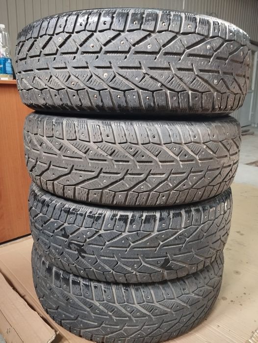 Зимние шины 225/65/R17