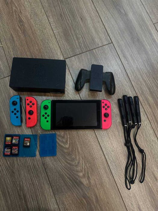 Продам Nintendo Switch (Игры и доп. джойстики)