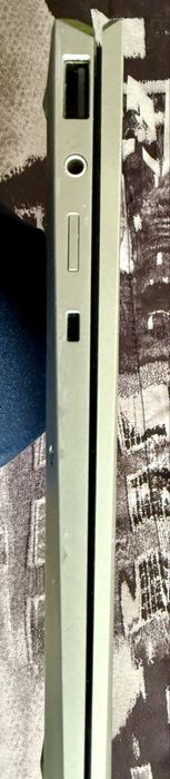 Лаптоп HP EliteBook x360 1040 G8 – i7 vPro / 32GB RAM / 240GB SSD