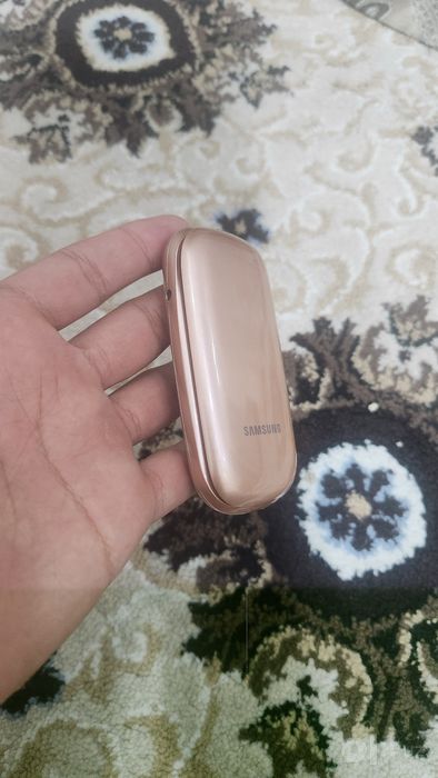 Flip Knopka telefonlar