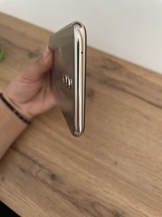 Huawei  mate 20 lite