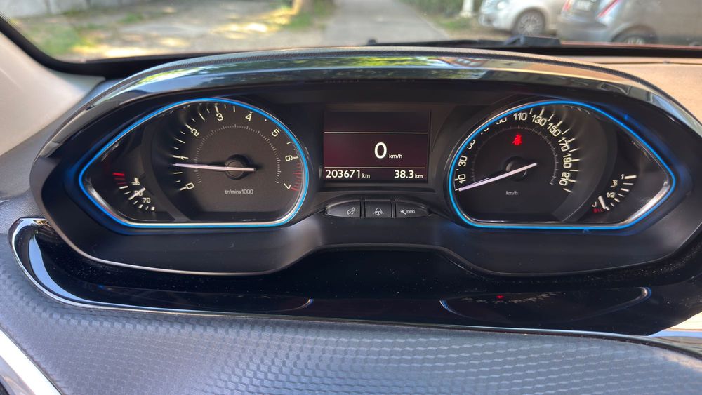 Peugeot 2008 1.2 PureTech Allure