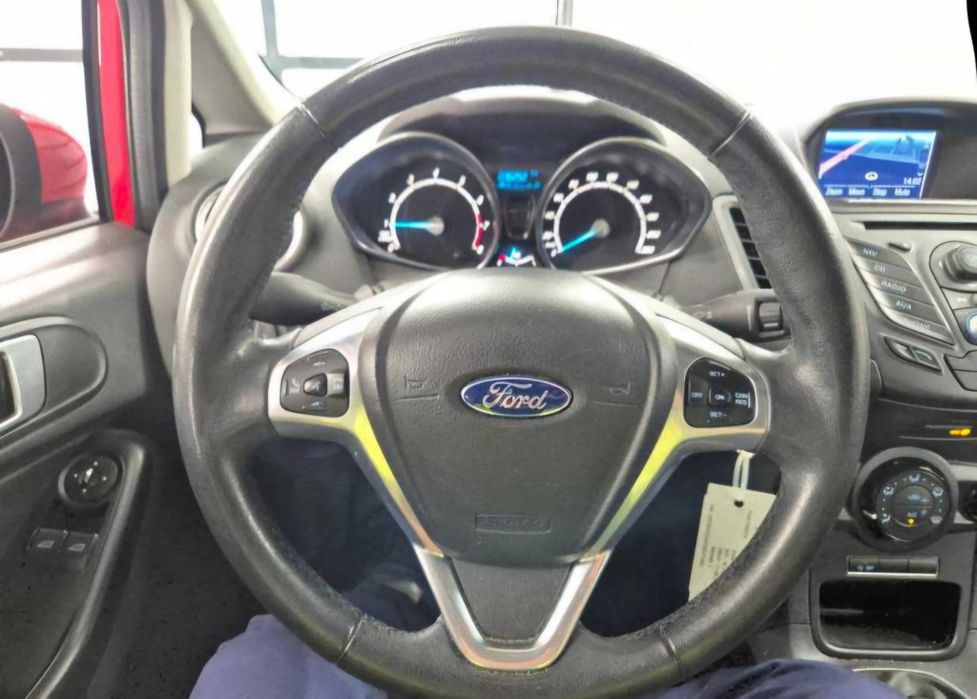 Urgent Ford fiesta ST 2015 ST  azi