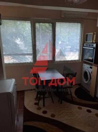 Дава се под наем Двустаен апартамент в Варна, Базар Левски - 75 кв.м за 612 € - Снимка #1