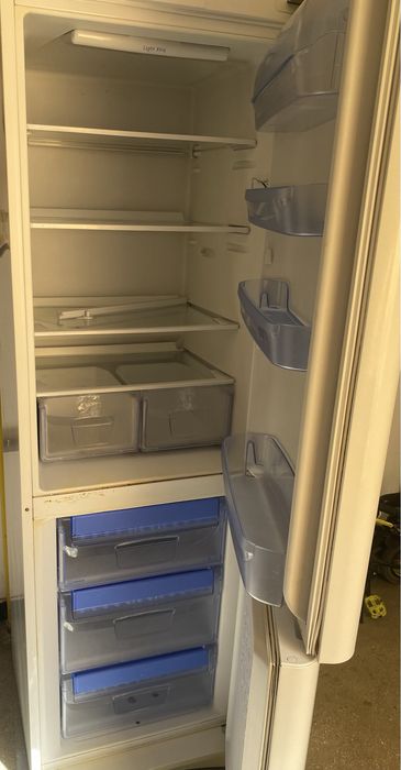 Combina frigorifica  Indesit