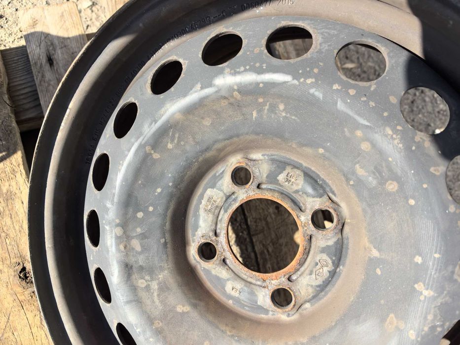 15 цола 4 х 100 мм Дачия / Рено / Нисан - 6 Инча / ЕТ 40