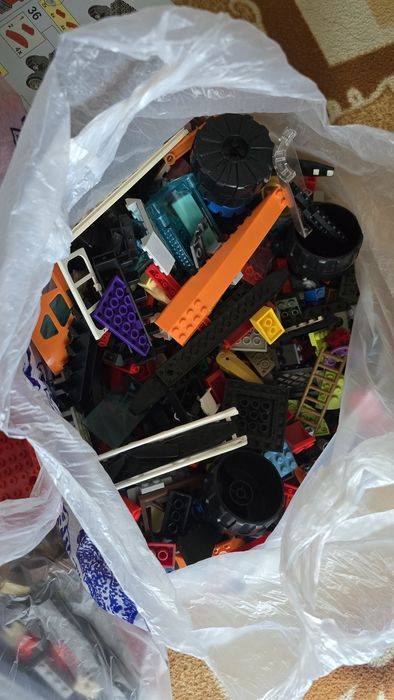 Продаю много оригинального LEGO