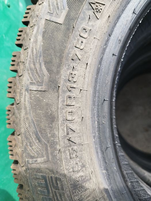 Продам комплект зимней резины
