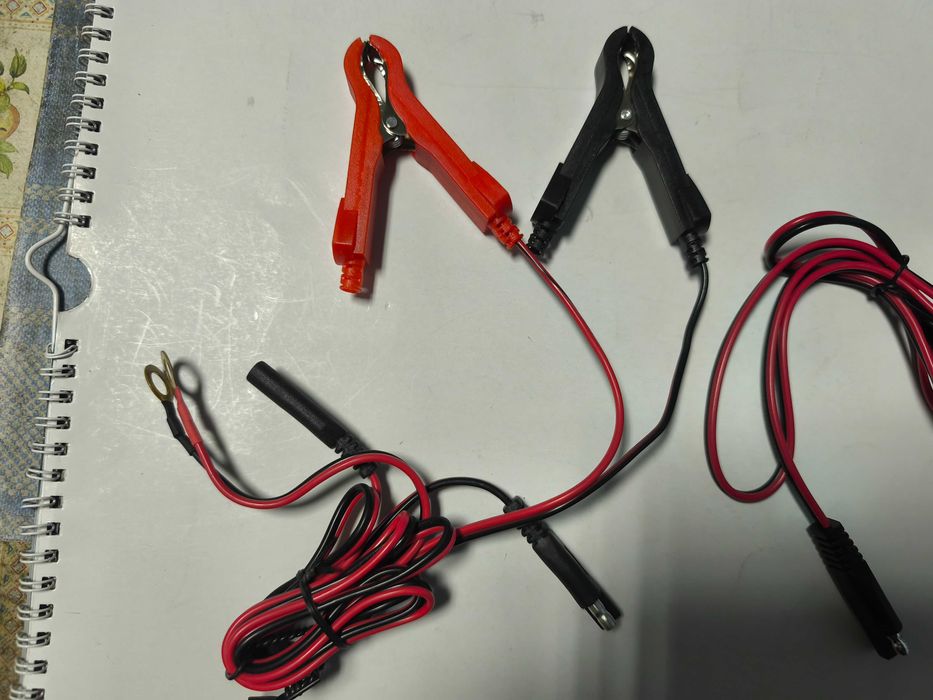 Incarcator digital smart de acumulatori Li-ion 6V/12V