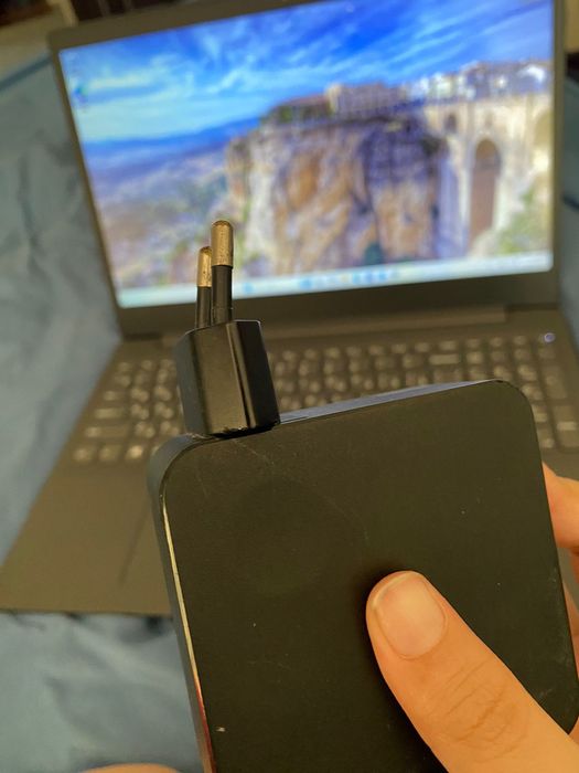 Продам Lenovo V15-IIL