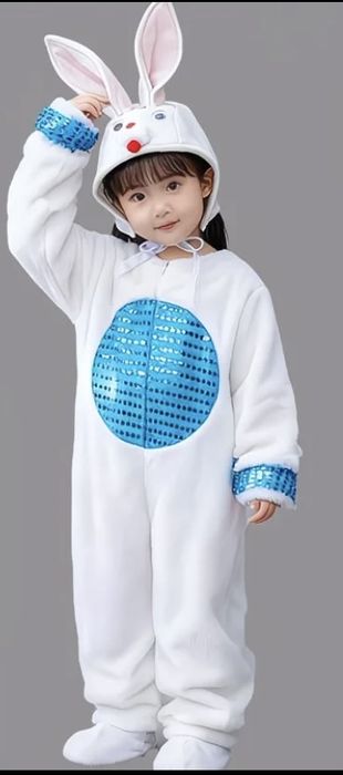 На прокат костюм зайчика