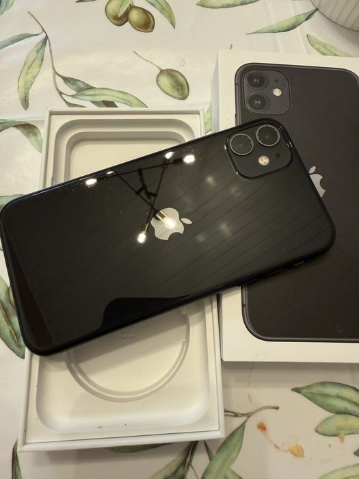 iphone 11  128GB