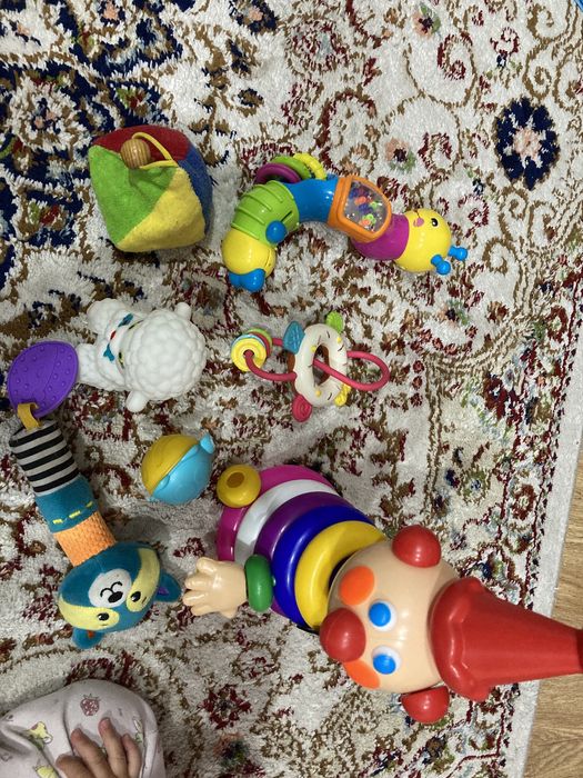Детский коврик плюс игрушки
