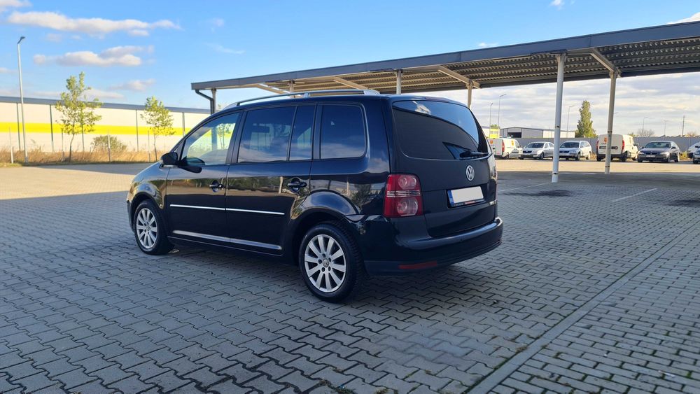 VW Touran facelift - motor 2.0 TDI-170 CP - cutie 6+1 trepte - an 2007