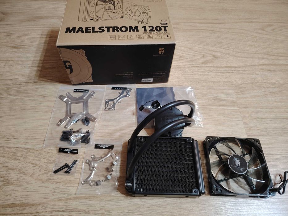 Watercooling AIO Procesor Deepcool Maelstrom 120T racire lichid.