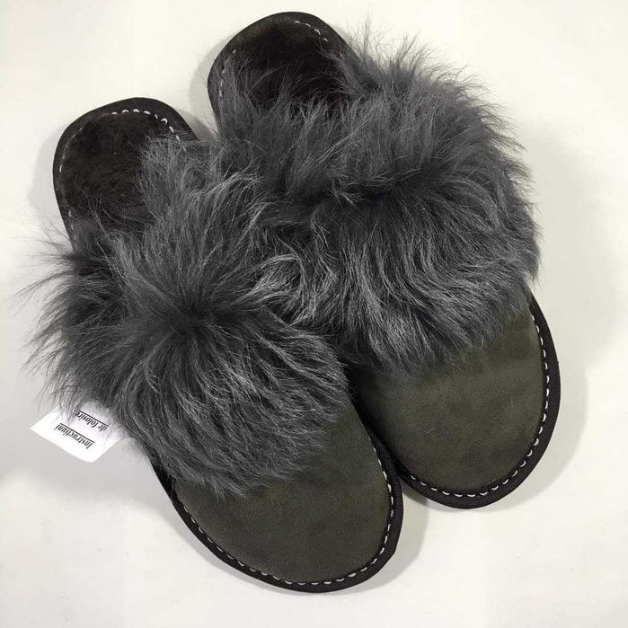 2 perechi Papuci de casă din blană naturală ovină