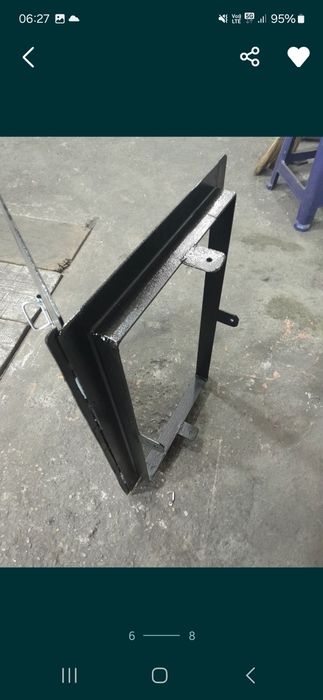 Vând capac metalic.