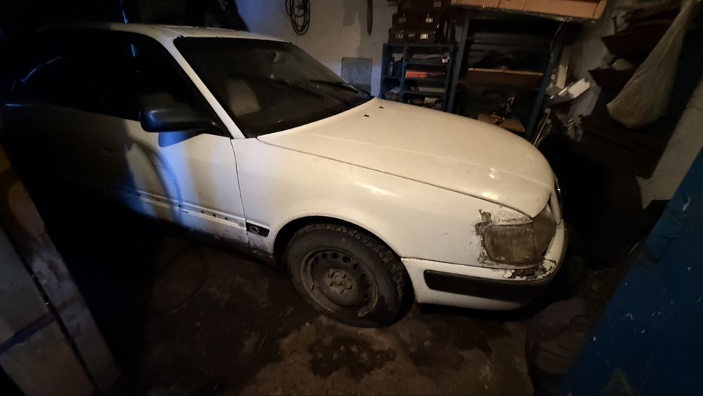 Автомобиль 100 с4