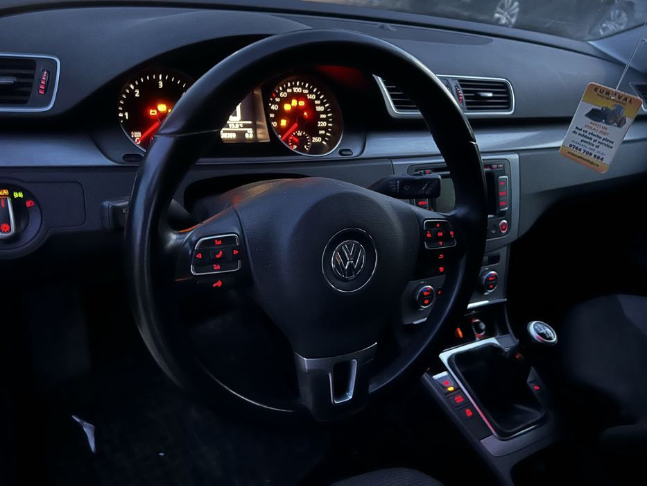 Grilă faruri Volkswagen Passat B7