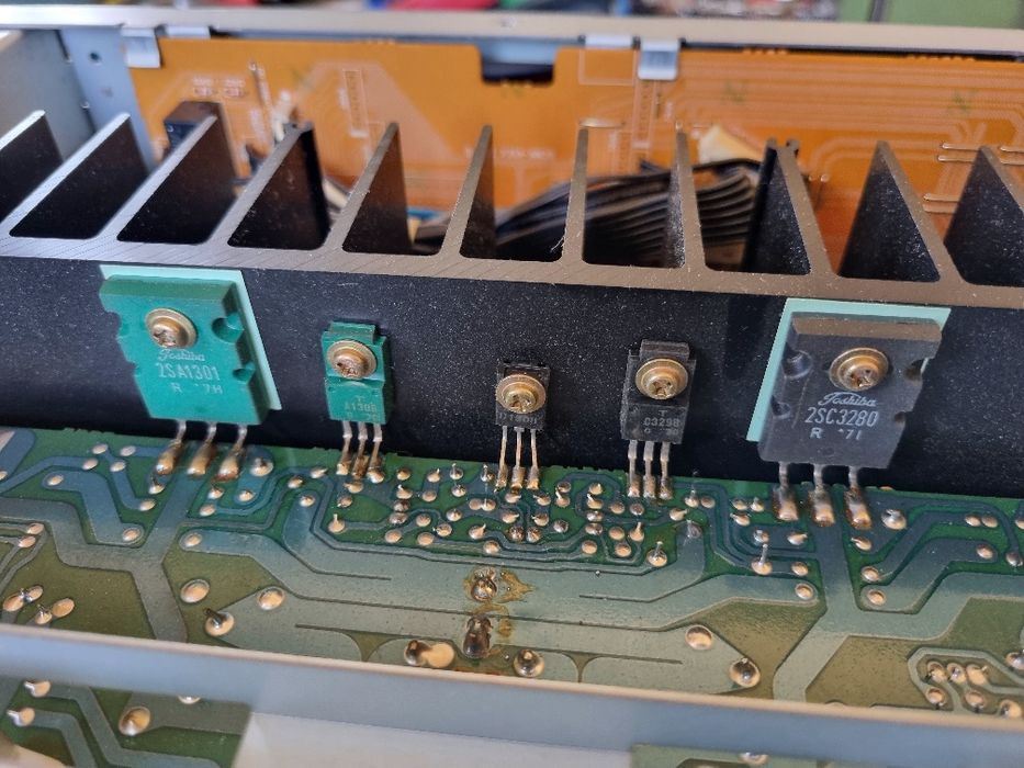 Set Finali Toshiba 2SA1301, 2SC3280,prefinali, radiatoare.