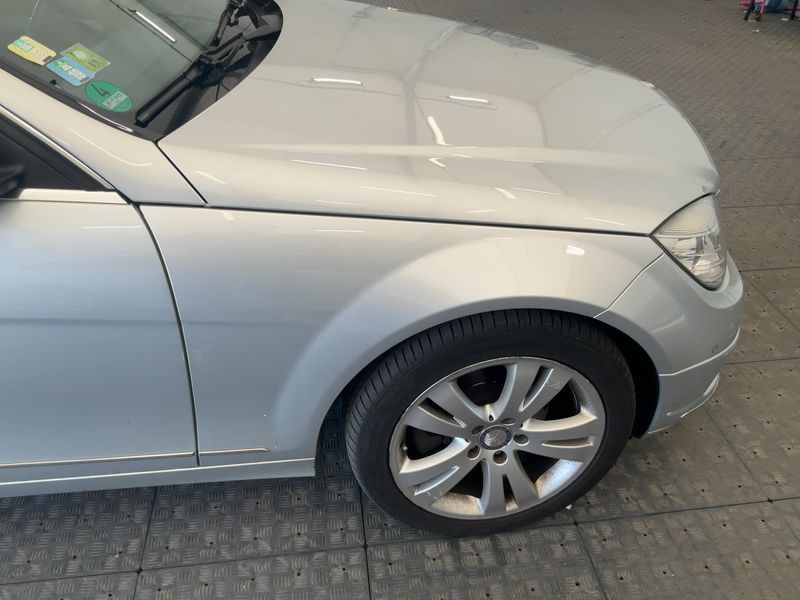 Mercedes-Benz C-Klasse C 220 CDI T BlueEfficiency Avantgarde 2010