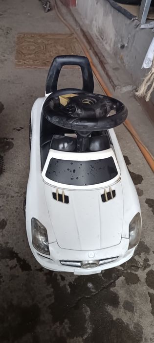 Продам детскую машинку