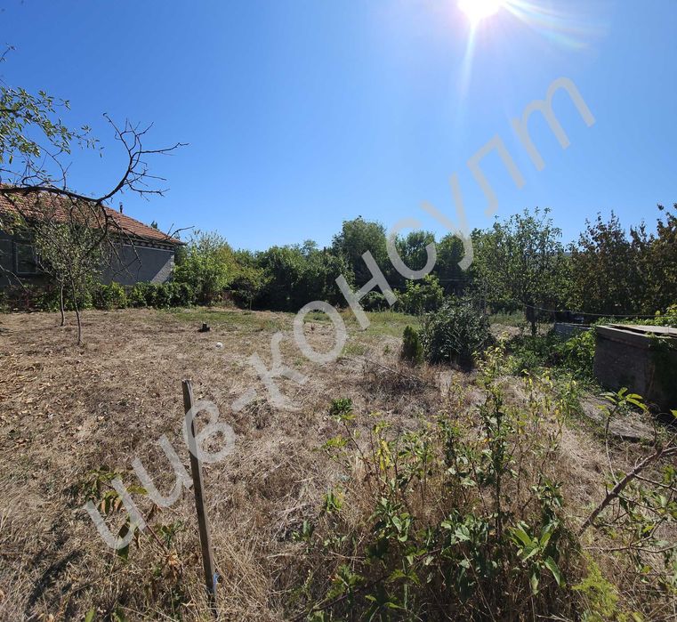 Реновирана тухлена къща в с. Първомайци